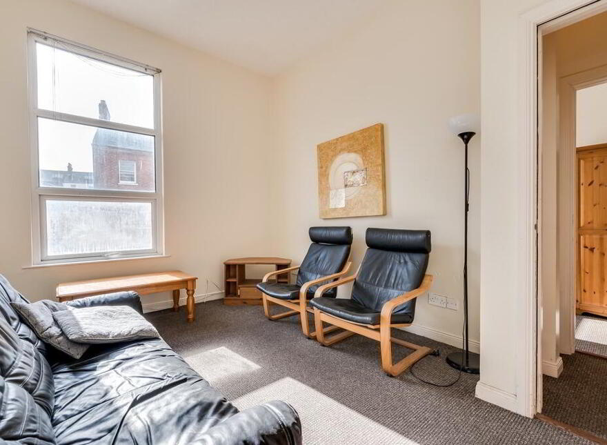 Flat 2, 42 University Street, Belfast, BT7 1FZ
