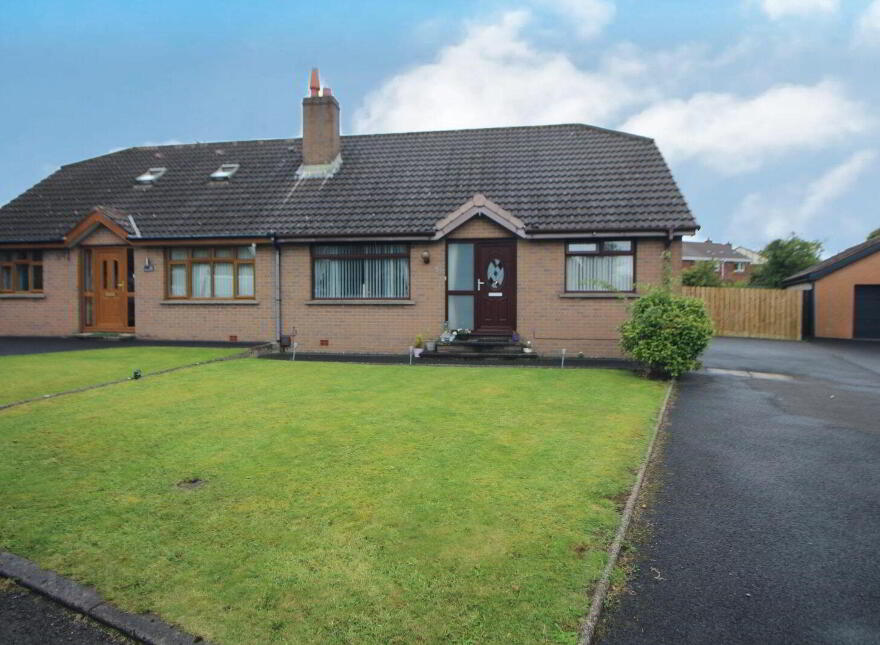 53 Brook Avenue, Carrickfergus, BT38 7TE photo