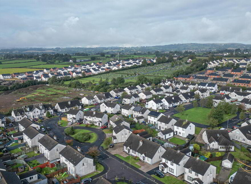 35 Huntingdale Court, Ballyclare, BT39 9FD