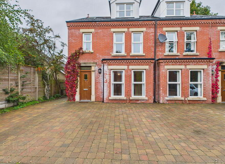 3 Kincora Mews, Belfast, BT4 3DN