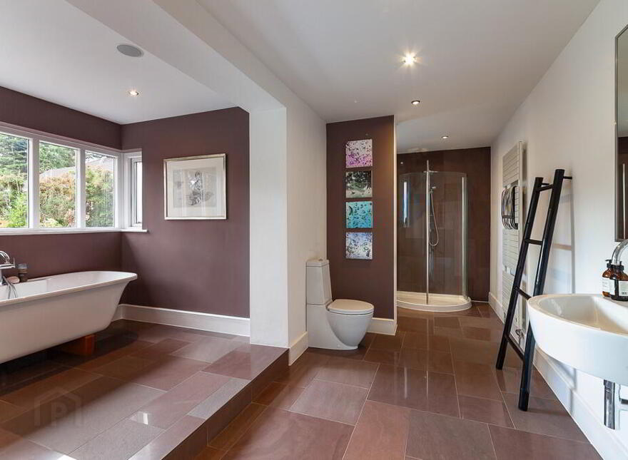 21 Deramore Park, Belfast, BT9 5JW
