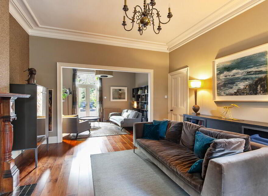21 Deramore Park, Belfast, BT9 5JW
