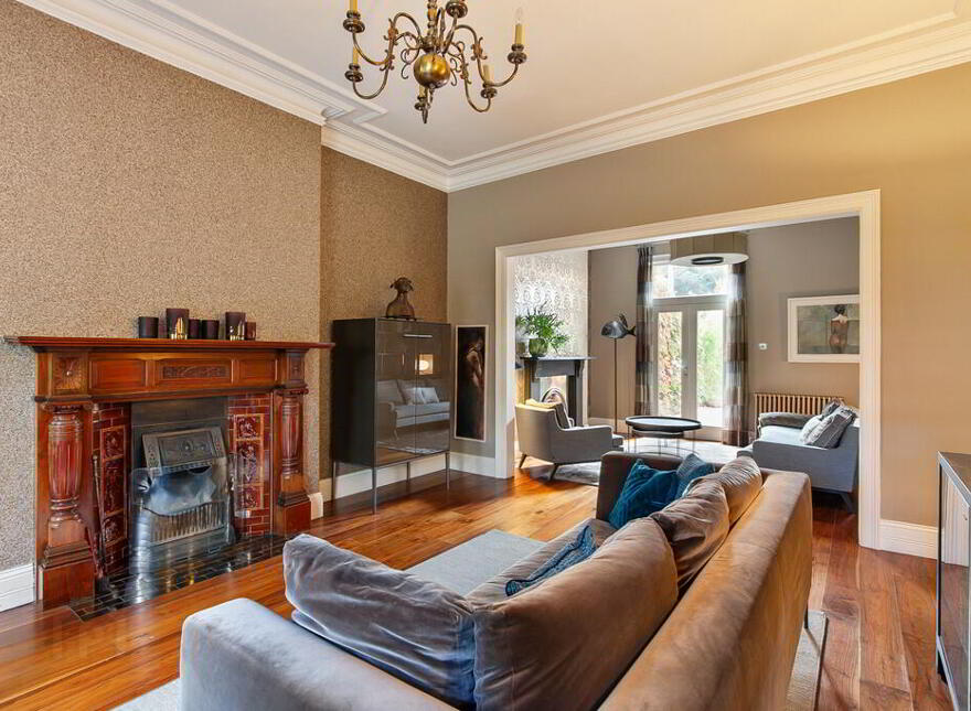 21 Deramore Park, Belfast, BT9 5JW