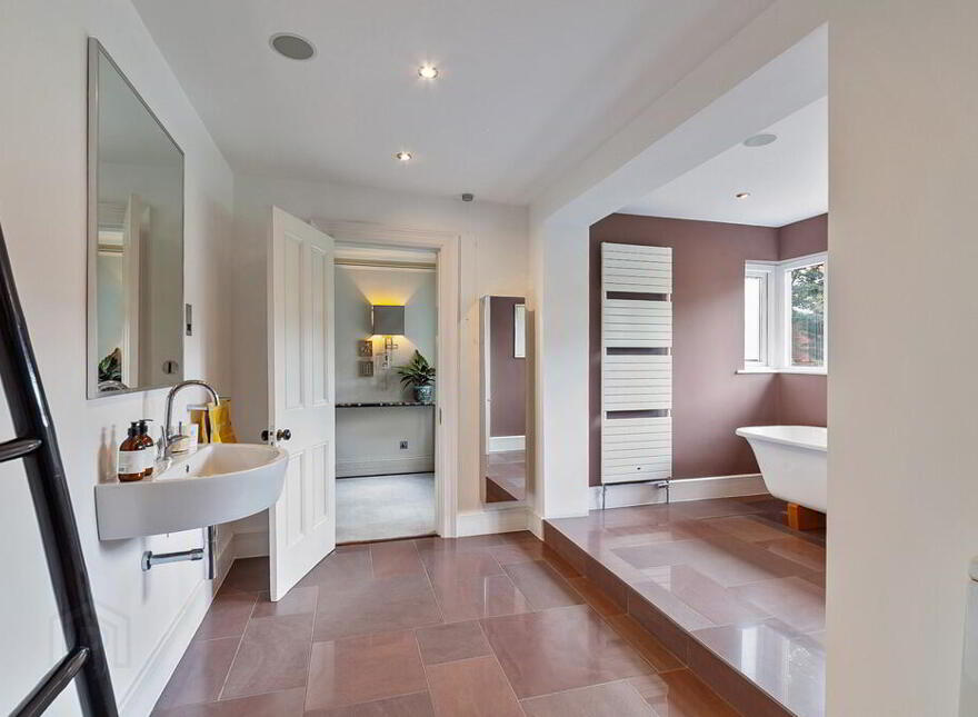 21 Deramore Park, Belfast, BT9 5JW