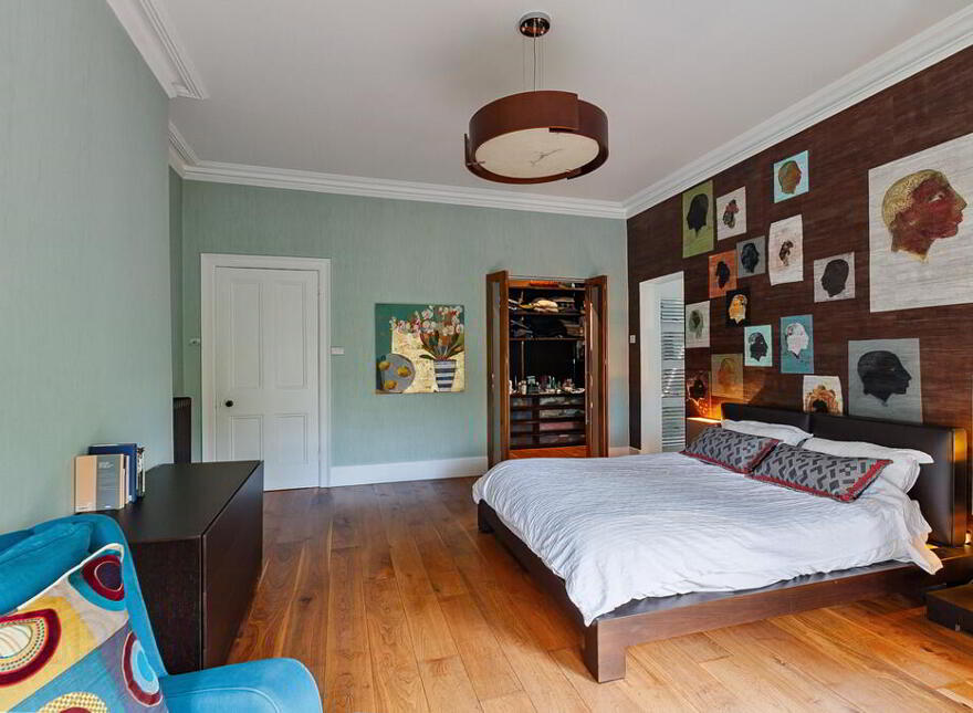 21 Deramore Park, Belfast, BT9 5JW