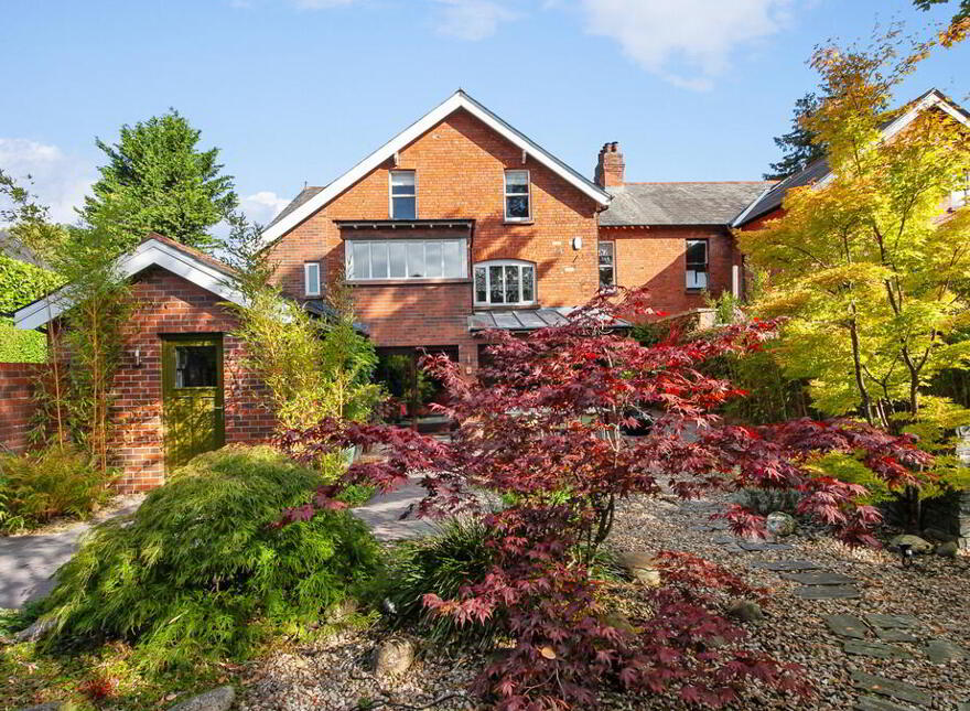 21 Deramore Park, Belfast, BT9 5JW