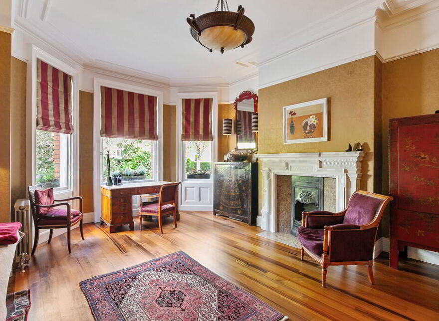 21 Deramore Park, Belfast, BT9 5JW