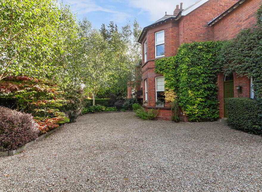 21 Deramore Park, Belfast, BT9 5JW