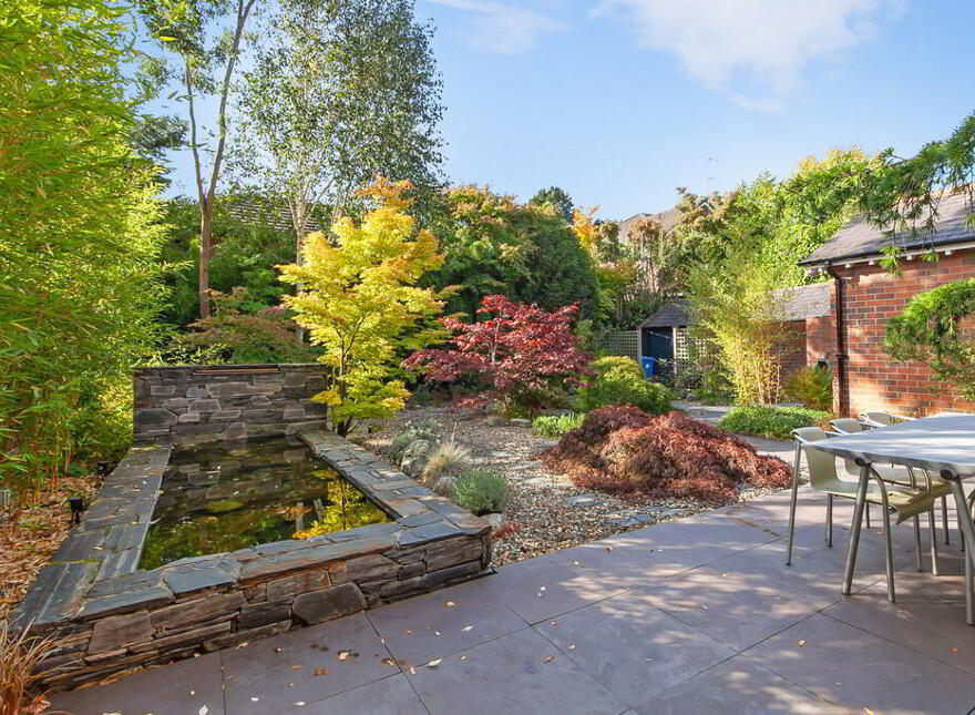 21 Deramore Park, Belfast, BT9 5JW