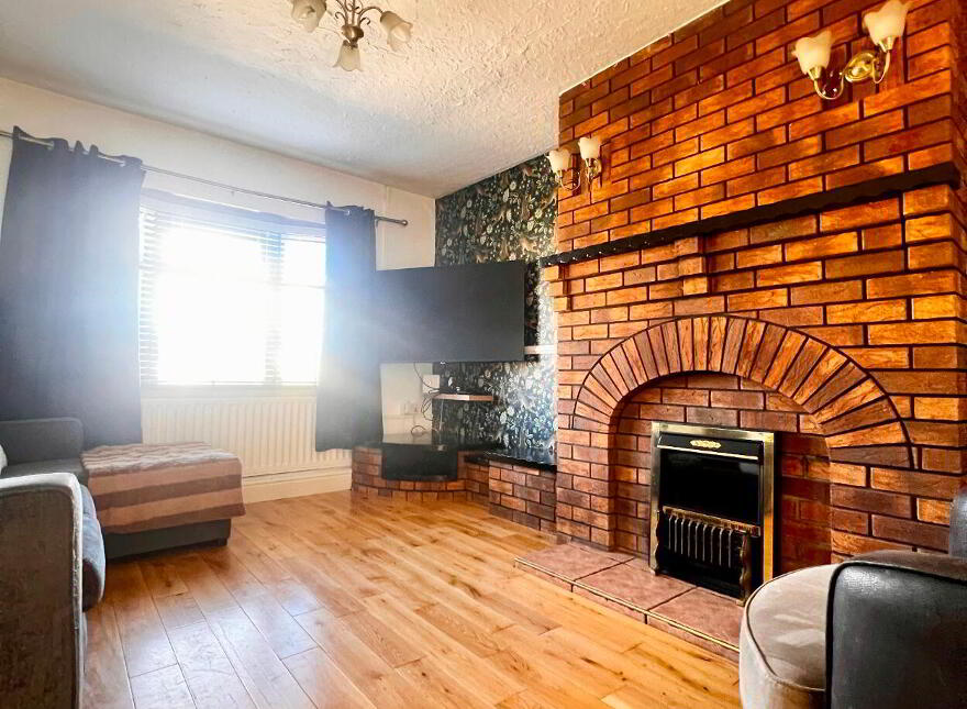 8 Carneal Close, Larne, BT40 2EZ