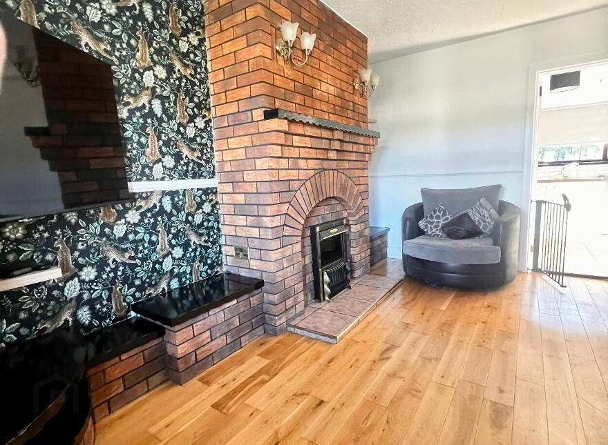 8 Carneal Close, Larne, BT40 2EZ
