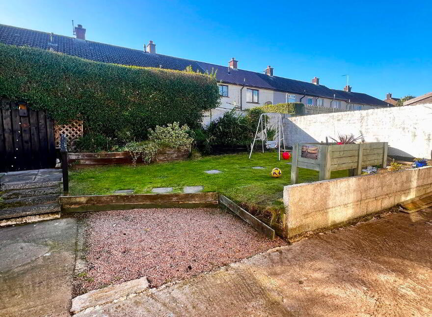 8 Carneal Close, Larne, BT40 2EZ