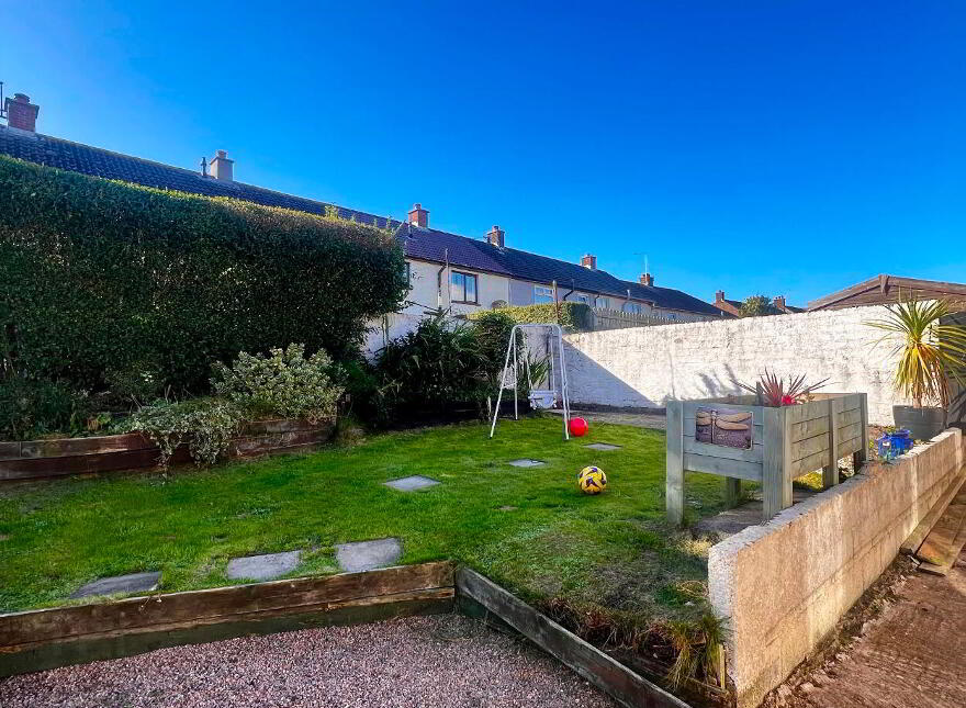 8 Carneal Close, Larne, BT40 2EZ