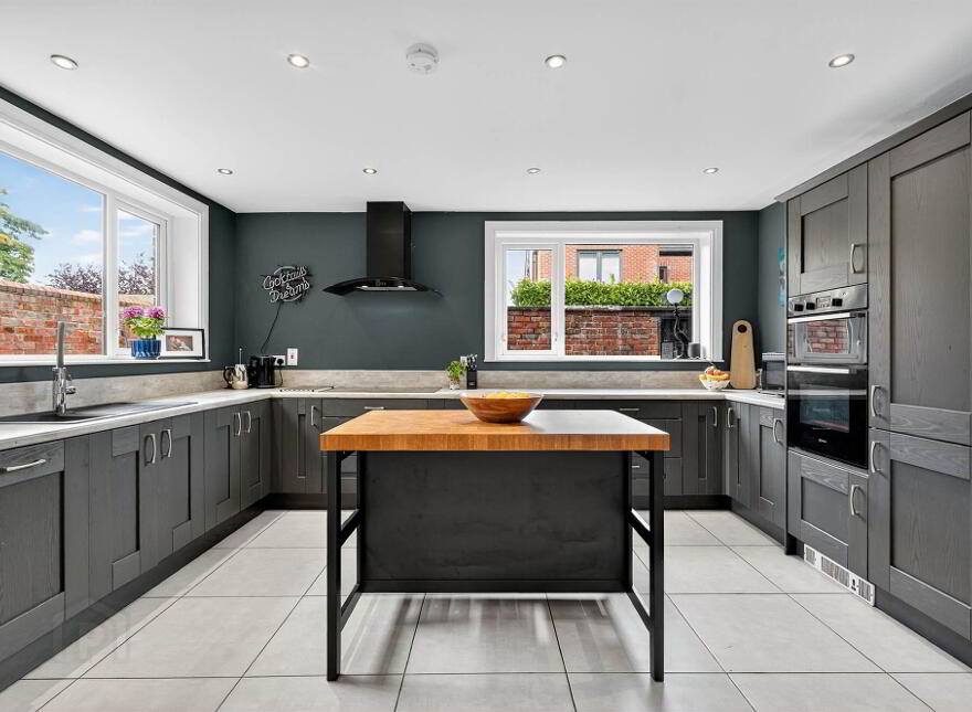 16 St Judes Avenue, Belfast, BT7 2GZ