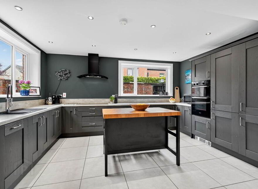 16 St Judes Avenue, Belfast, BT7 2GZ