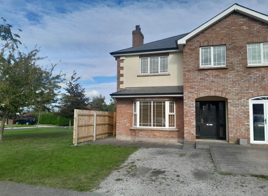 92 Alderwood, Carrickmacross, A81VE26 photo