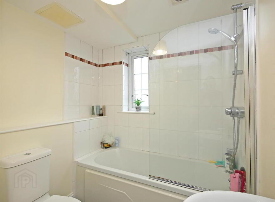 2g The Demesne, Carryduff, Belfast, BT8 8GW