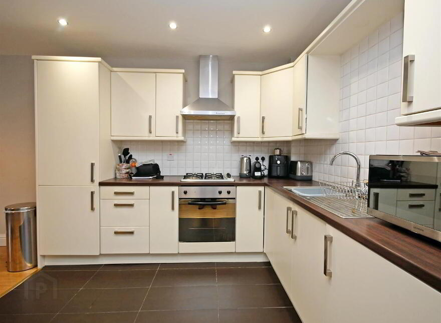2g The Demesne, Carryduff, Belfast, BT8 8GW