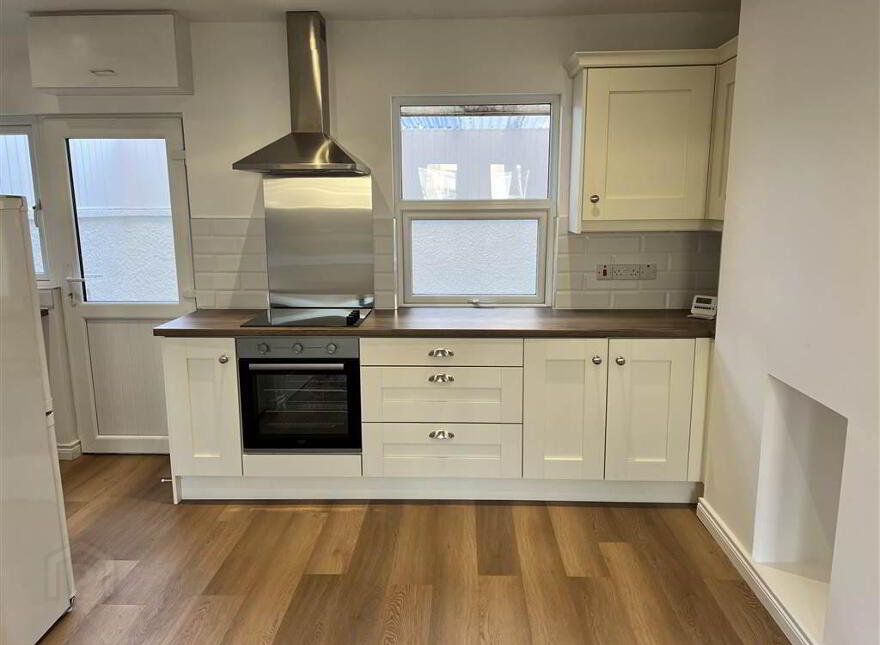 118 Scrabo Road, Newtownards, BT23 4NL