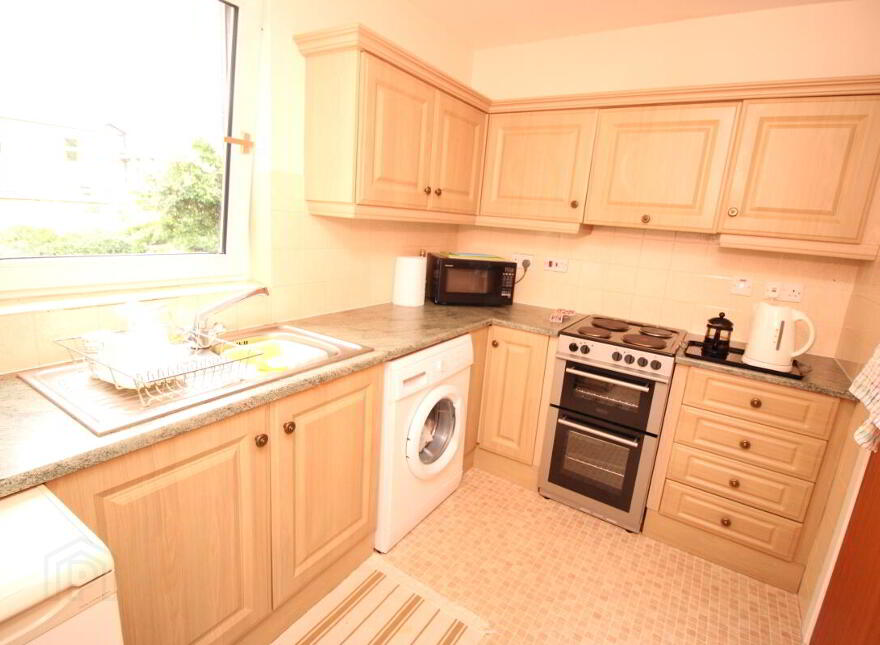 6 Ascot House, Windsor Avenue North, Belfast, BT9 6EL