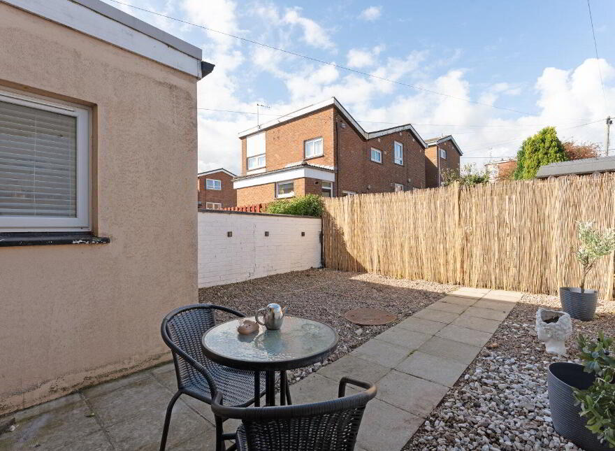 25 Ash Grove, Newtownards, BT23 4HA