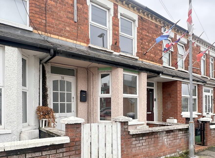 38 London Road, Belfast, BT6 8EY