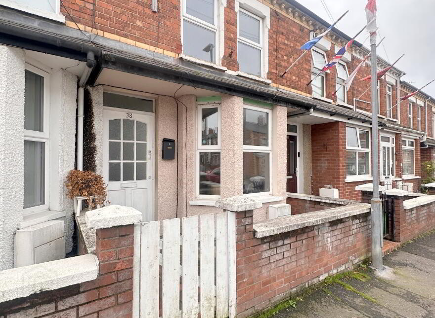 38 London Road, Belfast, BT6 8EY