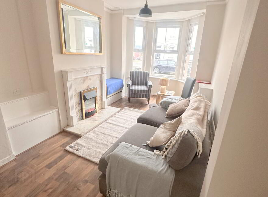 38 London Road, Belfast, BT6 8EY