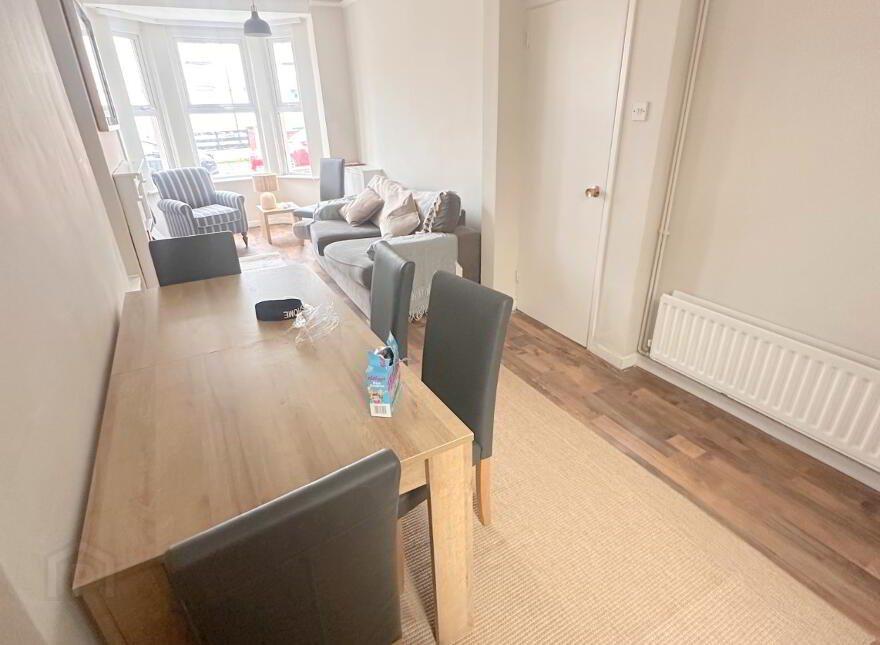 38 London Road, Belfast, BT6 8EY
