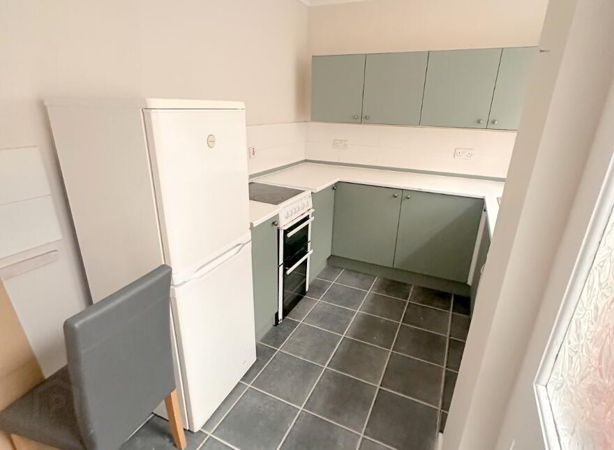 38 London Road, Belfast, BT6 8EY