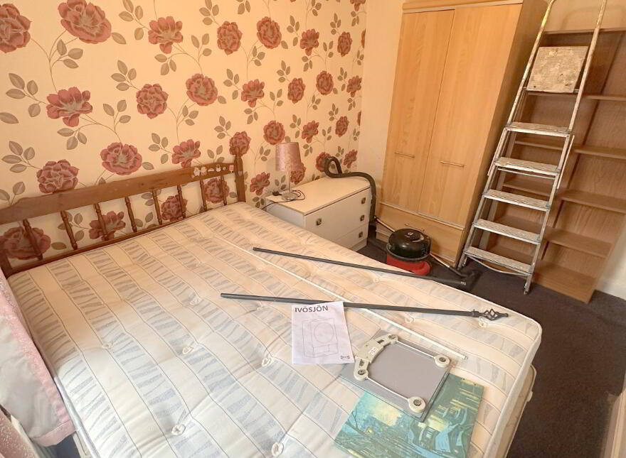 38 London Road, Belfast, BT6 8EY