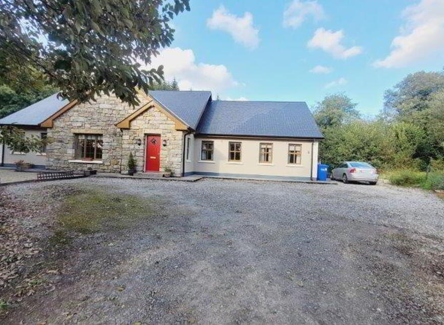 Darkvalley, Dromahair, F91W688 photo