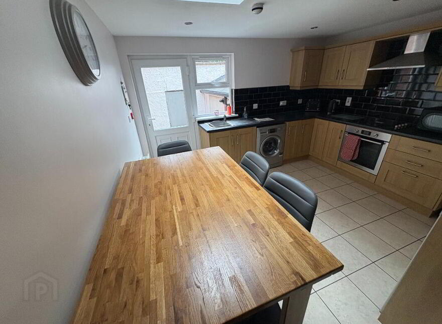 100 Dunluce Avenue, Belfast, BT9 7AZ