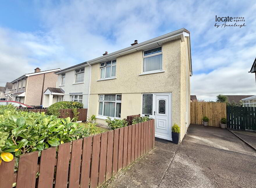 15 Glenside Gardens, Cityside, Derry, BT48 0BT photo