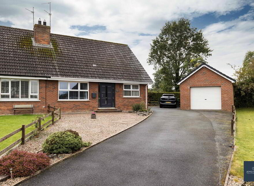 41 Forest Park, Markethill, BT60 1QS