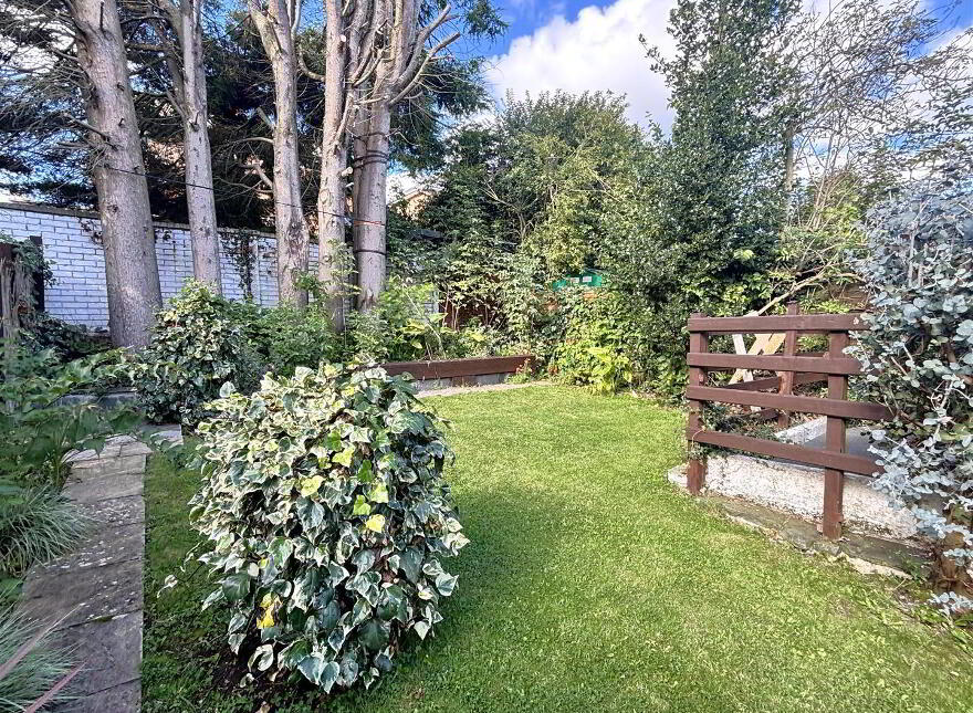 332 Ballysillan Road, Belfast, BT14 6RB