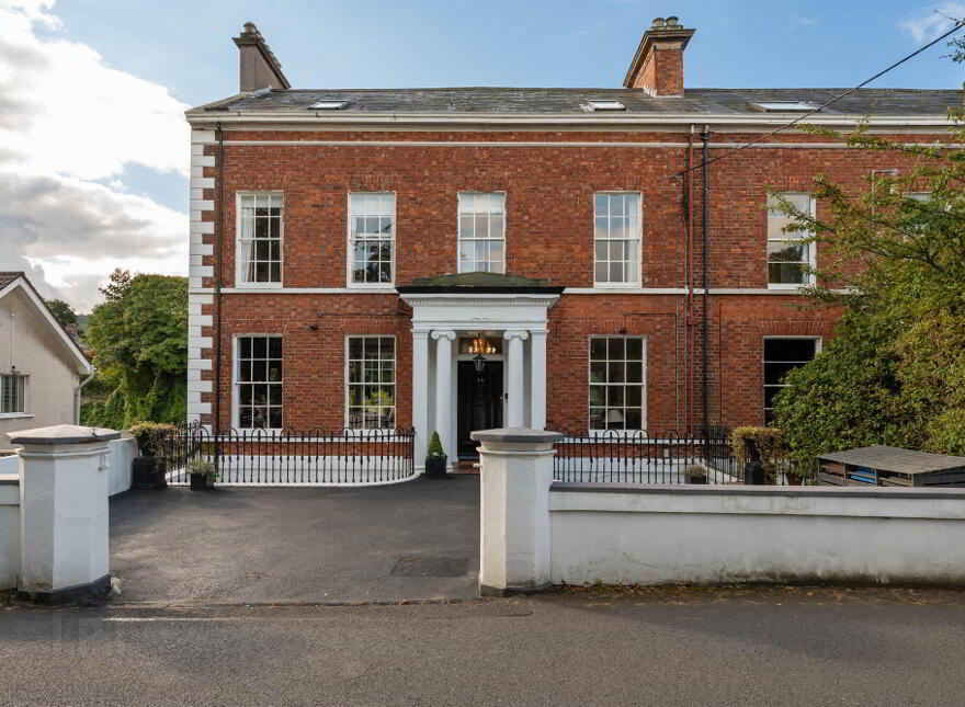35 Victoria Road, Holywood, BT18 9BD photo