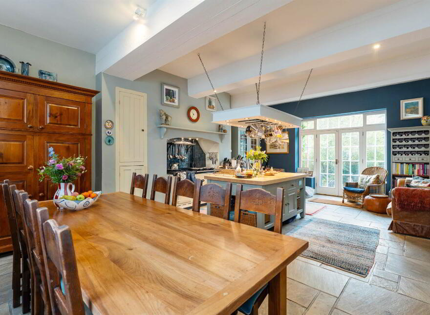 35 Victoria Road, Holywood, BT18 9BD