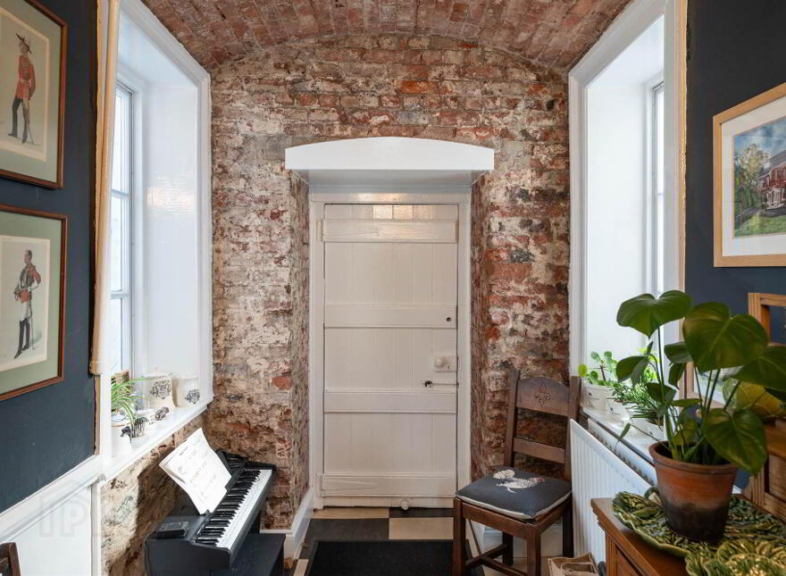35 Victoria Road, Holywood, BT18 9BD