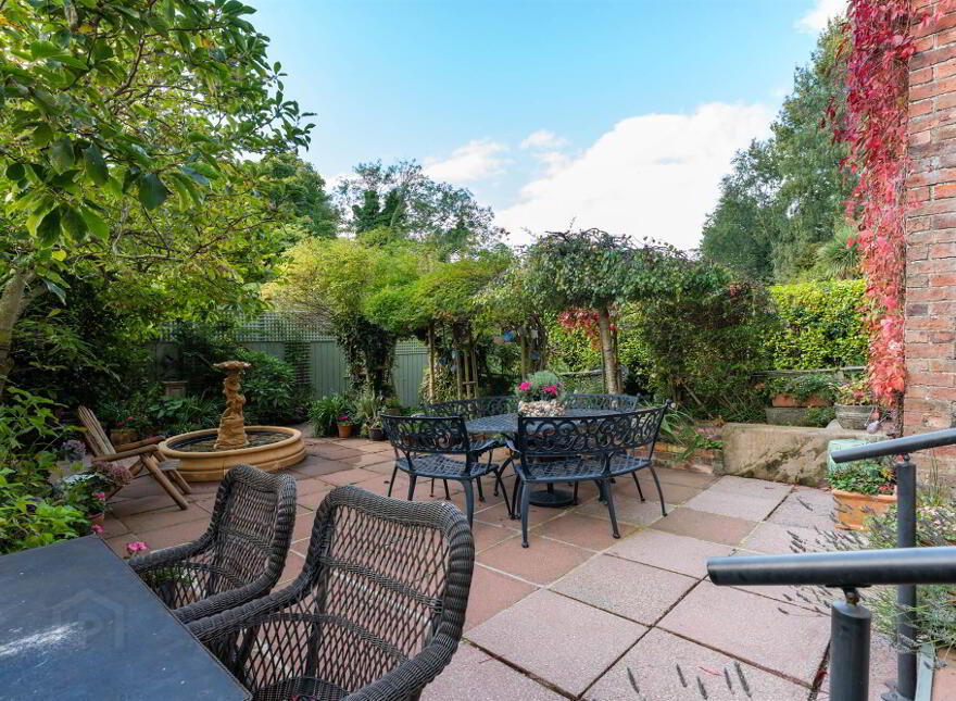 35 Victoria Road, Holywood, BT18 9BD