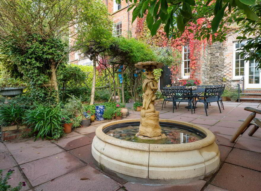 35 Victoria Road, Holywood, BT18 9BD