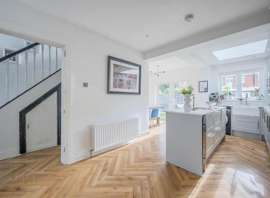 271 Holywood Road, Belfast, BT4 2EW