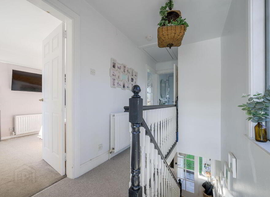 271 Holywood Road, Belfast, BT4 2EW