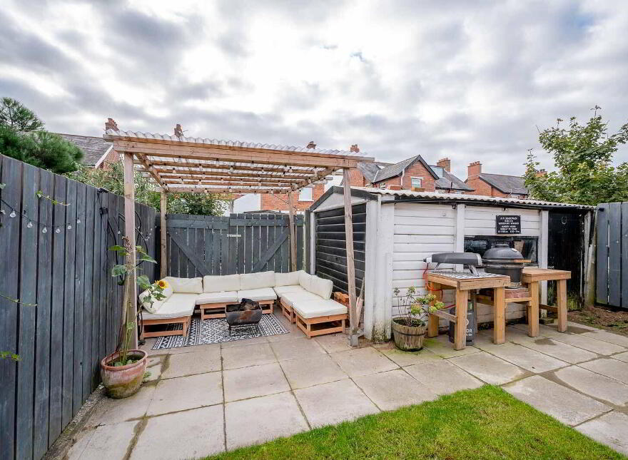 271 Holywood Road, Belfast, BT4 2EW