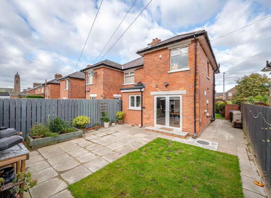 271 Holywood Road, Belfast, BT4 2EW