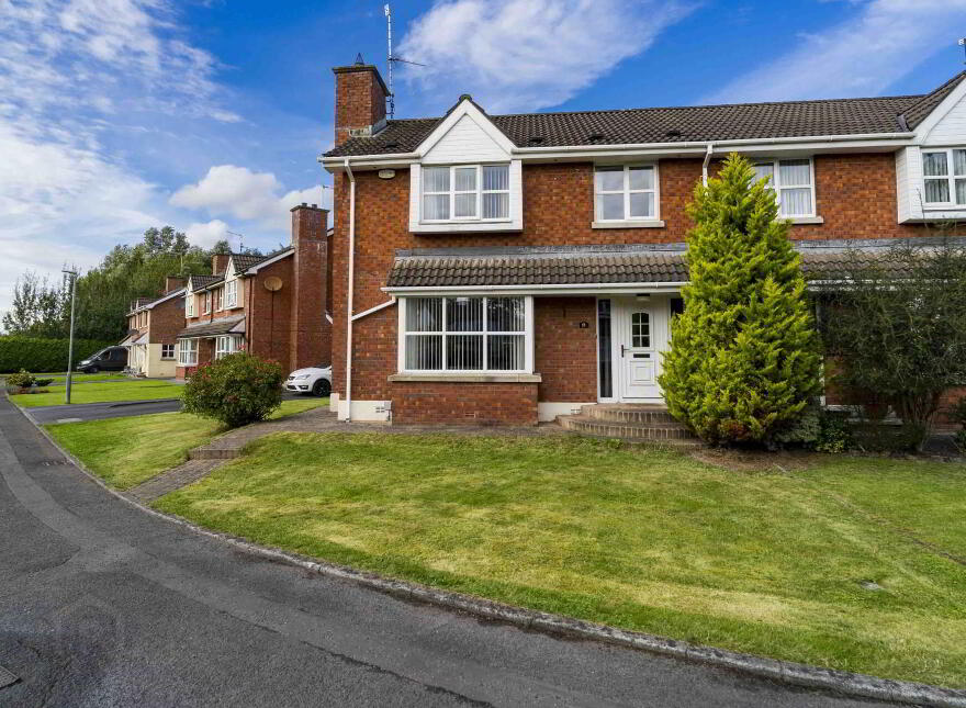 53 Knockdarragh Park, Lisburn, BT28 2XZ photo