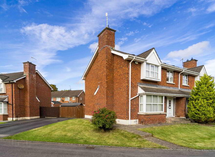 53 Knockdarragh Park, Lisburn, BT28 2XZ