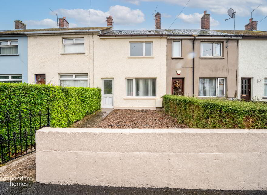 4 Elizabeth Avenue, Larne, BT40 1QP photo