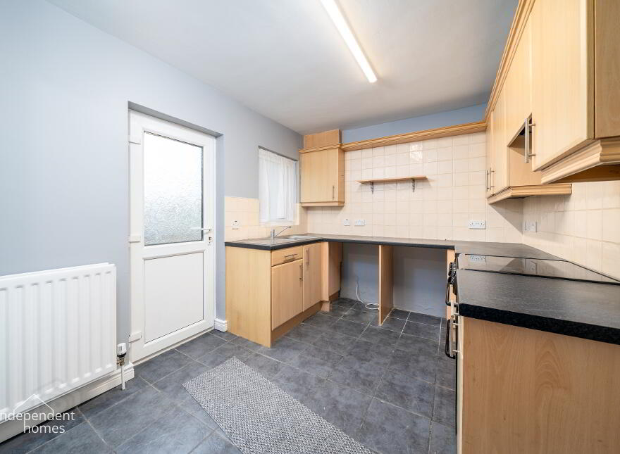 4 Elizabeth Avenue, Larne, BT40 1QP