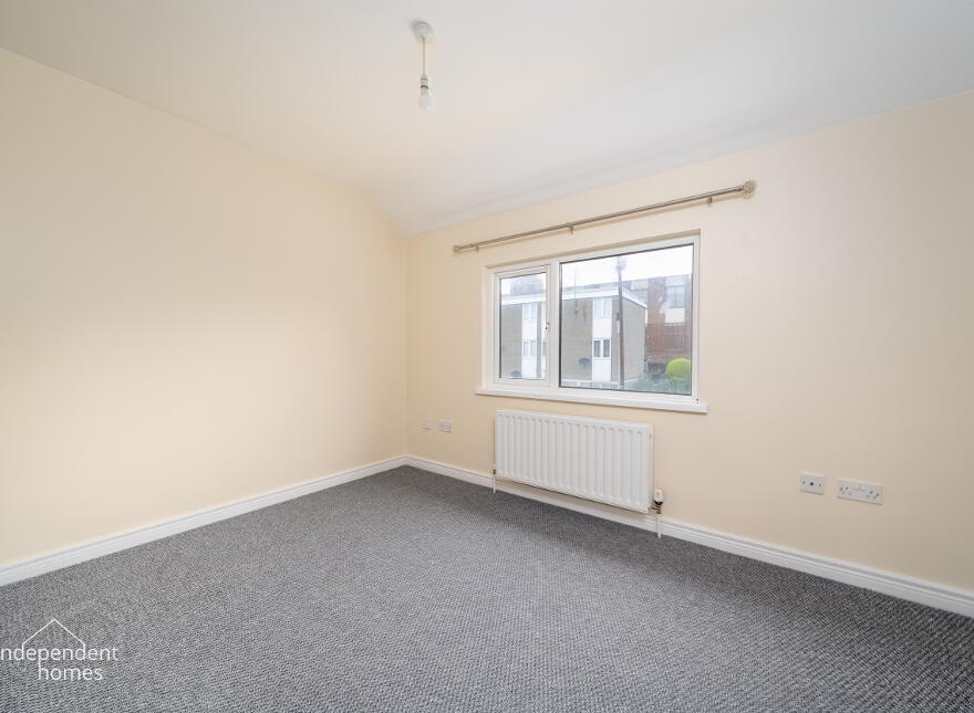 4 Elizabeth Avenue, Larne, BT40 1QP